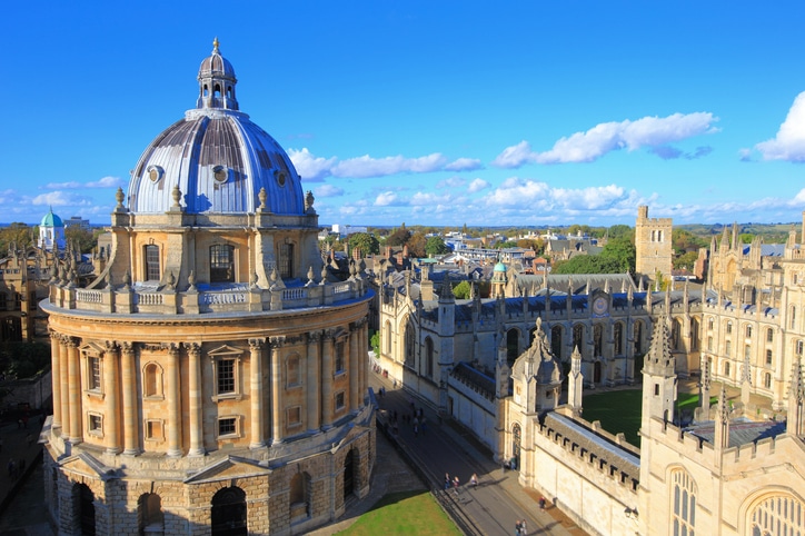 Copywriter for universities represented by a photo of the Oxford camera